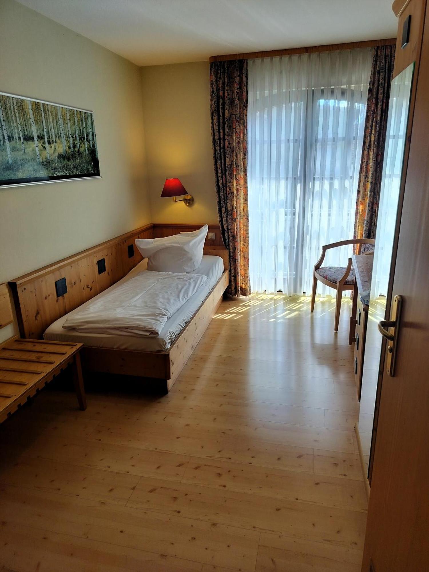 Hotel Hirsch Rothenberg Bagian luar foto