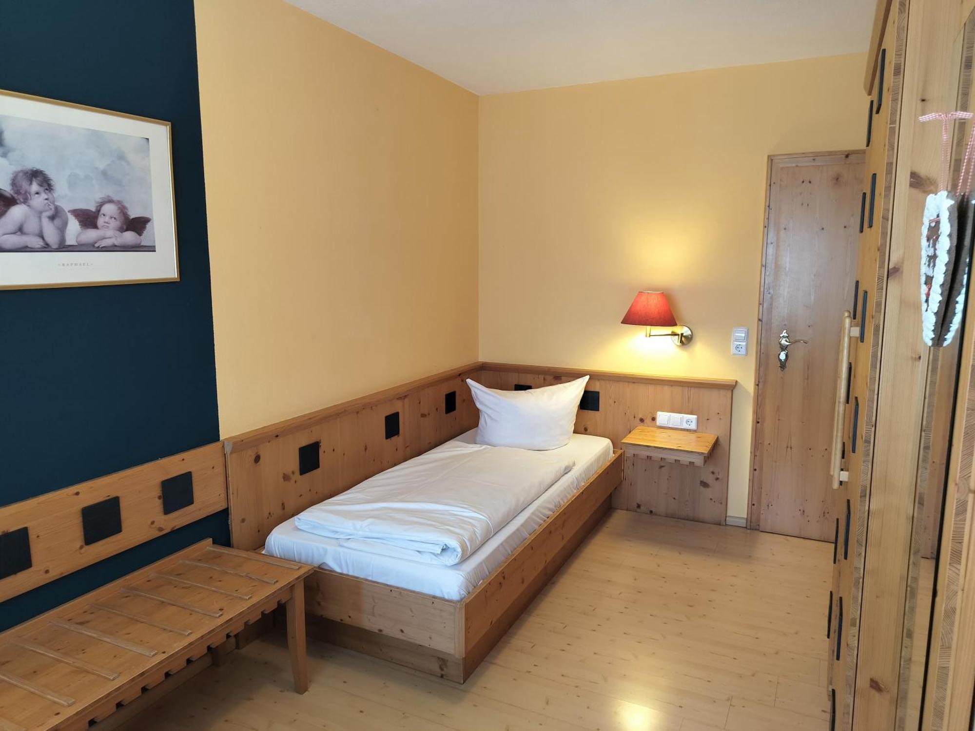 Hotel Hirsch Rothenberg Bagian luar foto