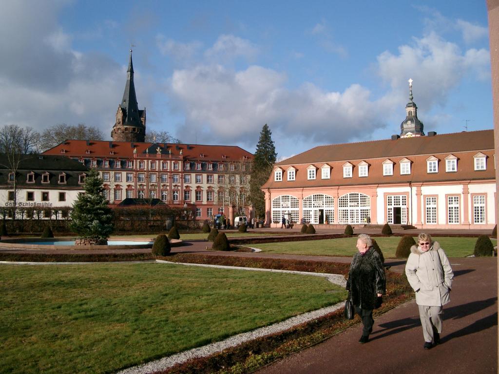 Hotel Hirsch Rothenberg Bagian luar foto